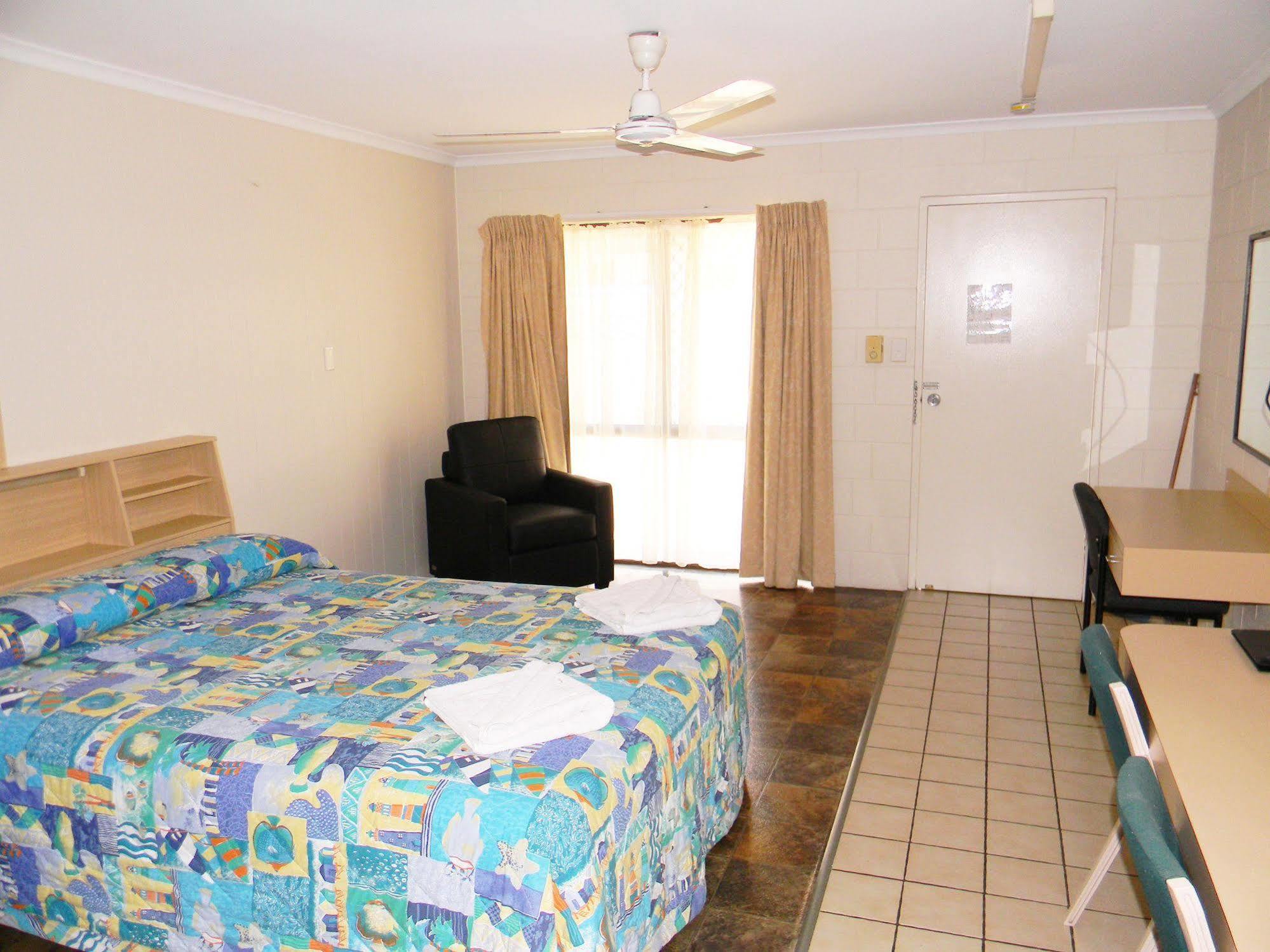 Rover Holiday Units Mackay Exterior photo